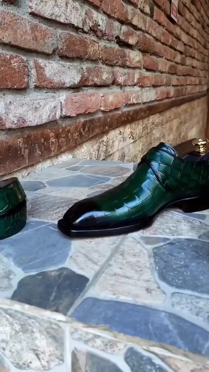 Green Monk Strap